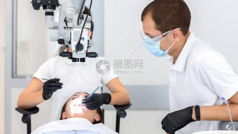 牙科诊所与医院的差异：如何选择更适合自己的医疗服务